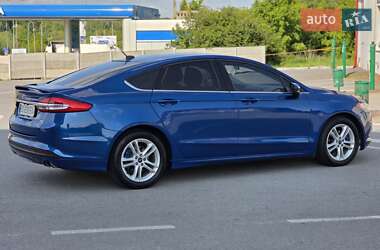 Седан Ford Fusion 2017 в 