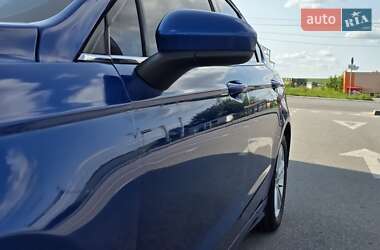 Седан Ford Fusion 2017 в 