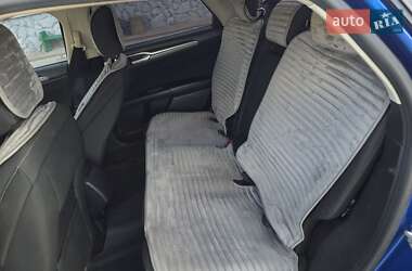 Седан Ford Fusion 2017 в 