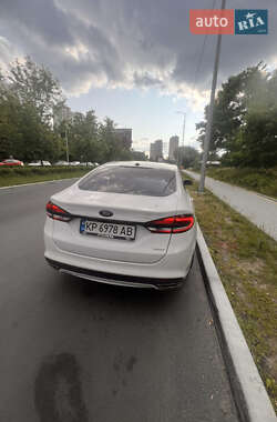 Седан Ford Fusion 2017 в 