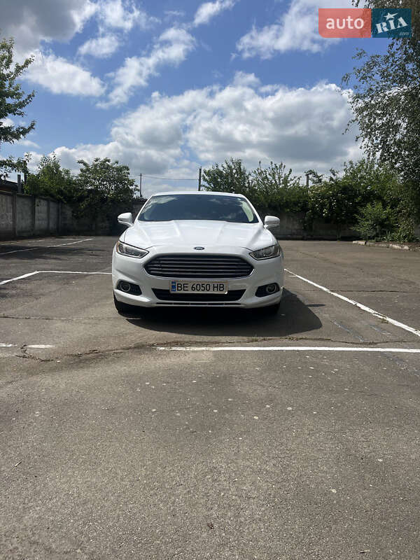 Седан Ford Fusion 2014 в Первомайську