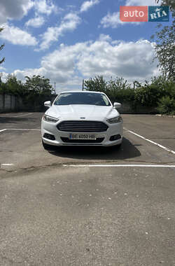 Седан Ford Fusion 2014 в 