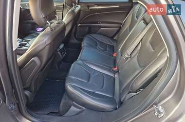 Седан Ford Fusion 2013 в 
