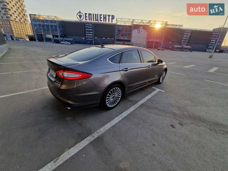 Седан Ford Fusion 2013 в Киеве