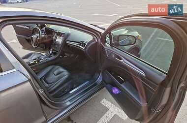 Седан Ford Fusion 2013 в 