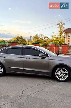 Седан Ford Fusion 2014 в Днепре