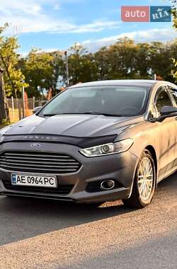 Седан Ford Fusion 2014 в 