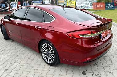 Седан Ford Fusion 2017 в 