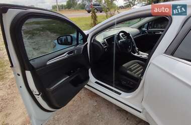 Седан Ford Fusion 2014 в 