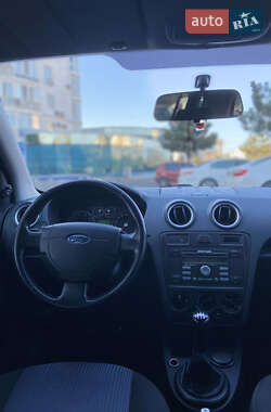 Хэтчбек Ford Fusion 2008 в 