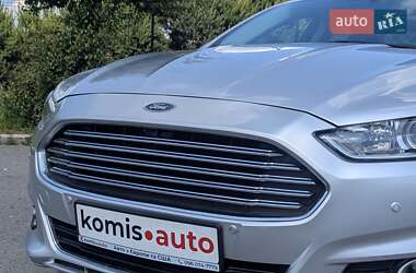 Седан Ford Fusion 2015 в 