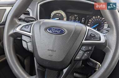 Седан Ford Fusion 2015 в 