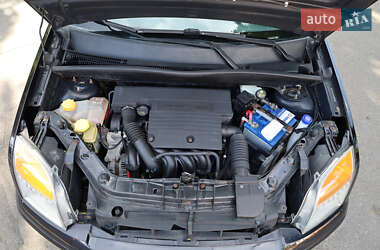 Хэтчбек Ford Fusion 2009 в 