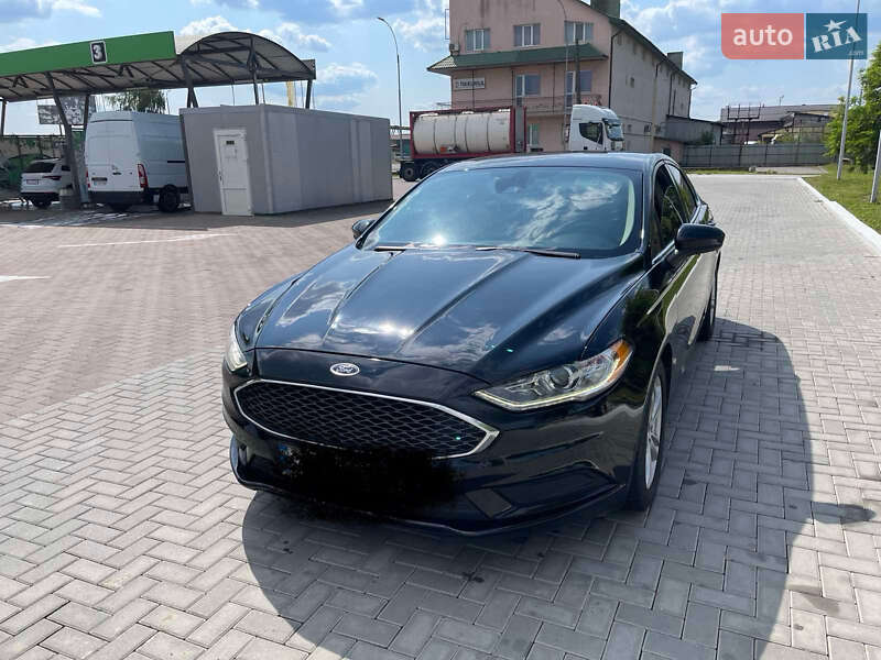 Седан Ford Fusion 2017 в Черновцах