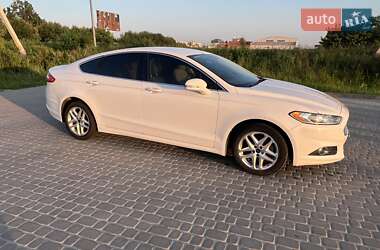 Седан Ford Fusion 2012 в 