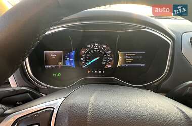 Седан Ford Fusion 2012 в 