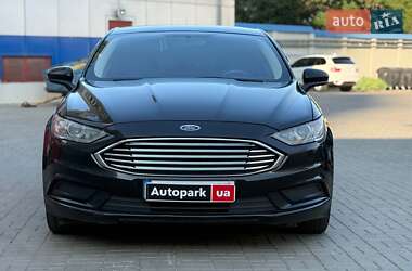 Седан Ford Fusion 2017 в 