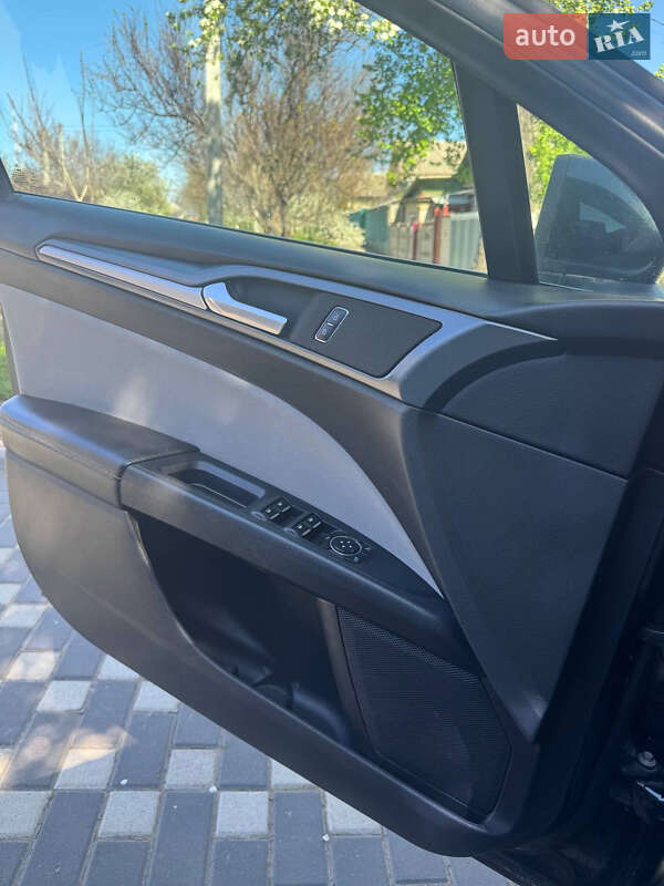 Седан Ford Fusion 2014 в Черкассах