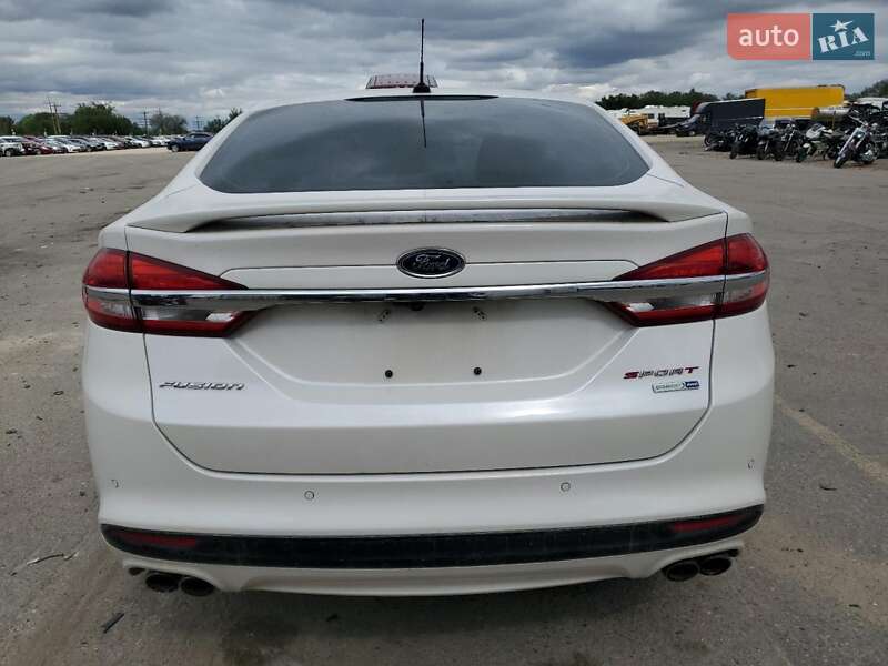 Седан Ford Fusion 2018 в Львове