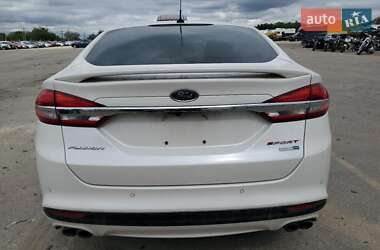Седан Ford Fusion 2018 в 