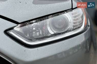 Седан Ford Fusion 2013 в 