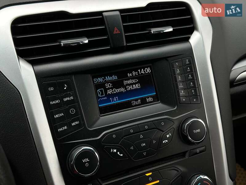 Седан Ford Fusion 2013 в Стрию