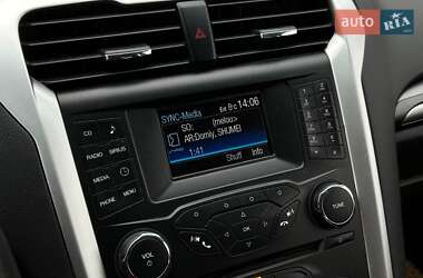 Седан Ford Fusion 2013 в 