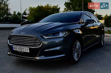 Седан Ford Fusion 2013 в 