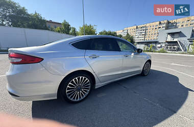 Седан Ford Fusion 2017 в 