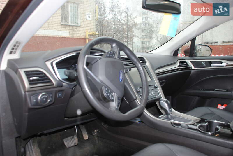 Седан Ford Fusion 2016 в Чернігові