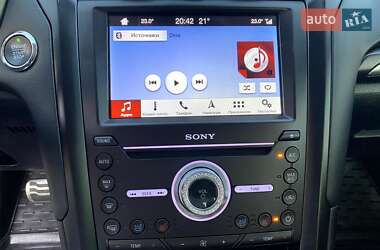 Седан Ford Fusion 2019 в 