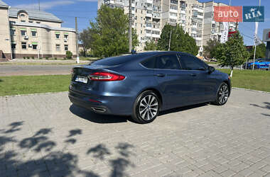 Седан Ford Fusion 2019 в 