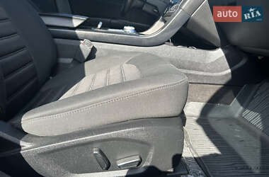 Седан Ford Fusion 2019 в 