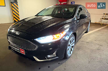 Седан Ford Fusion 2019 в 