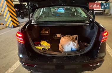 Седан Ford Fusion 2019 в 