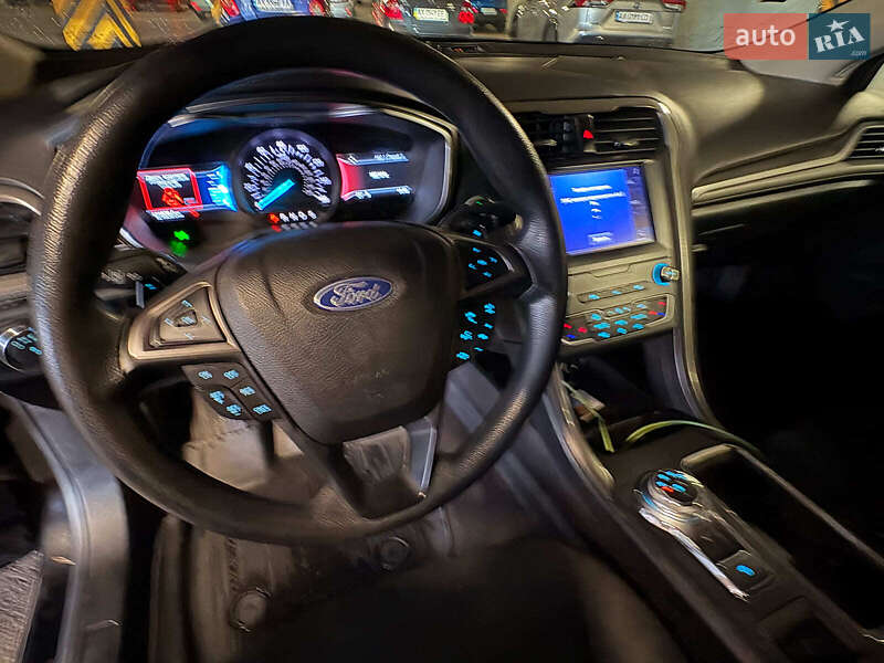 Седан Ford Fusion 2019 в Харкові
