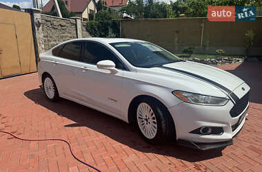 Седан Ford Fusion 2014 в 