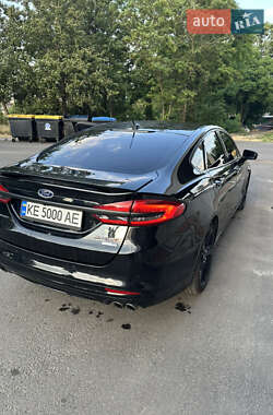 Седан Ford Fusion 2017 в 