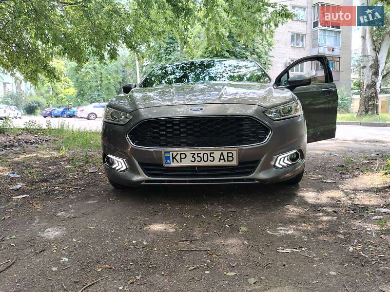 Седан Ford Fusion 2014 в 