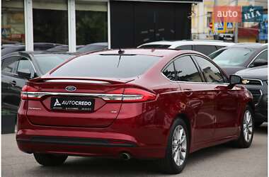 Седан Ford Fusion 2017 в 