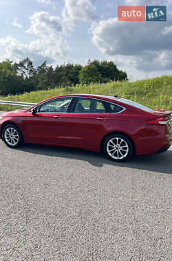 Седан Ford Fusion 2020 в 