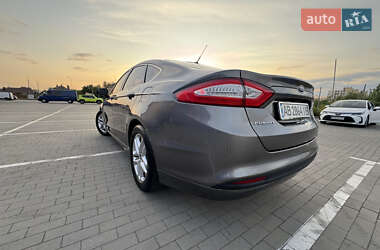 Седан Ford Fusion 2013 в 