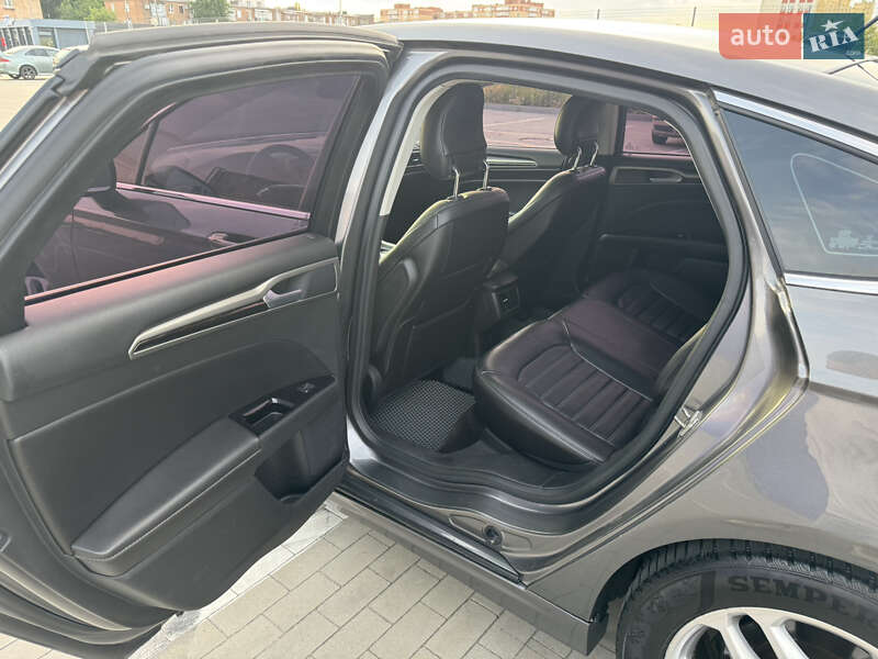 Седан Ford Fusion 2013 в Вінниці