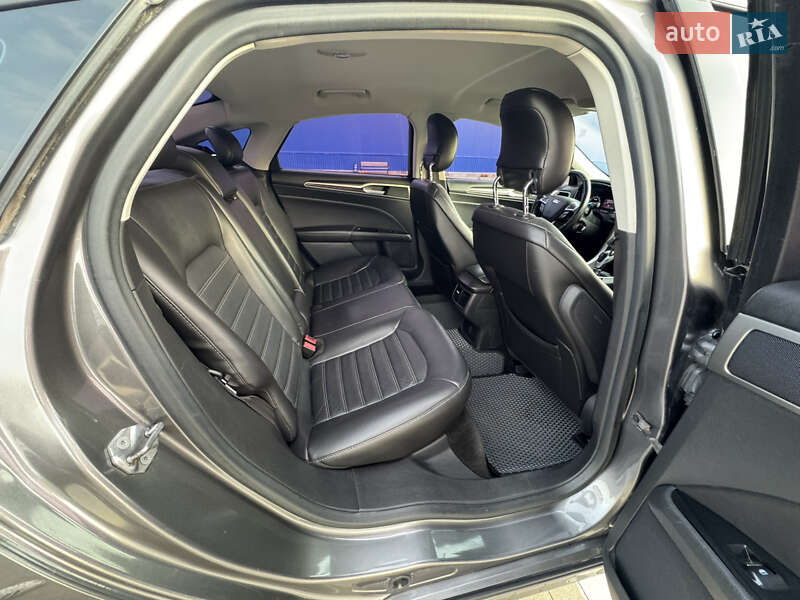 Седан Ford Fusion 2013 в Вінниці