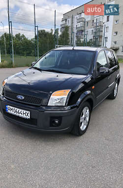 Хэтчбек Ford Fusion 2011 в 