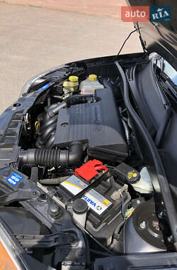 Хэтчбек Ford Fusion 2011 в 