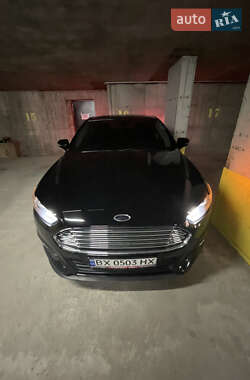 Седан Ford Fusion 2015 в 