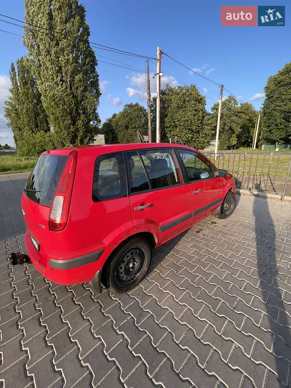 Хэтчбек Ford Fusion 2006 в Христиновке