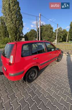 Хэтчбек Ford Fusion 2006 в 