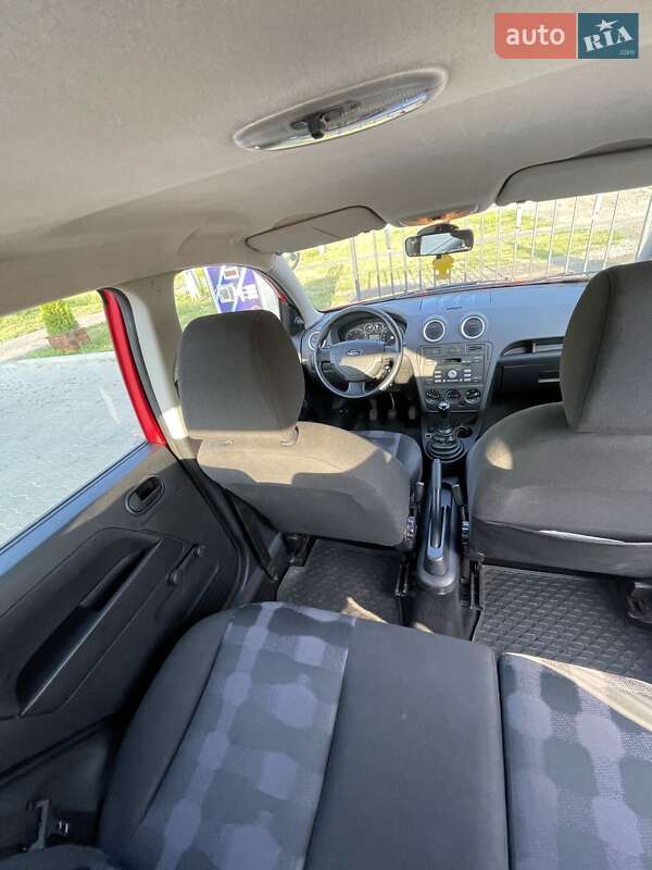 Хэтчбек Ford Fusion 2006 в Христиновке